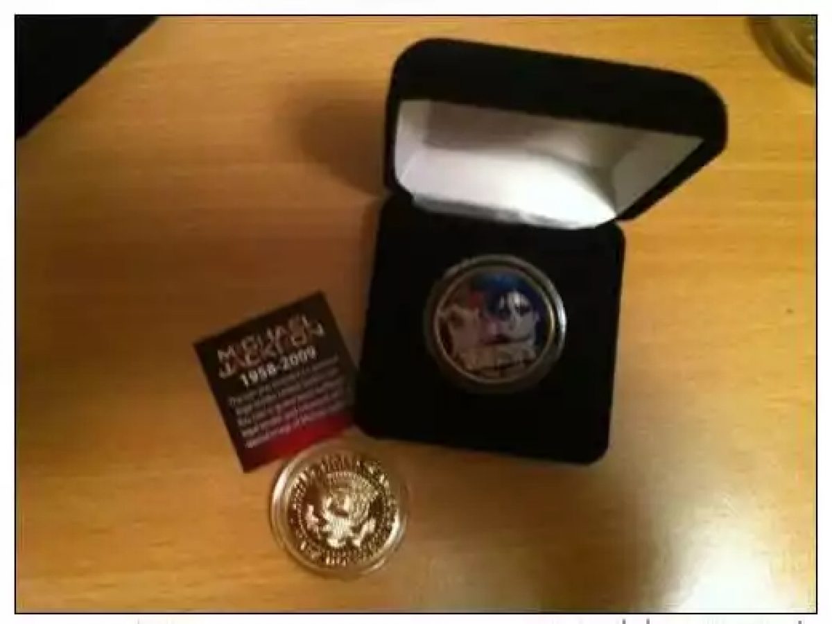 MICHAEL JACKSON HALF DOLLAR COLOURISE FARBIG KING OF POP OFFICIAL COIN