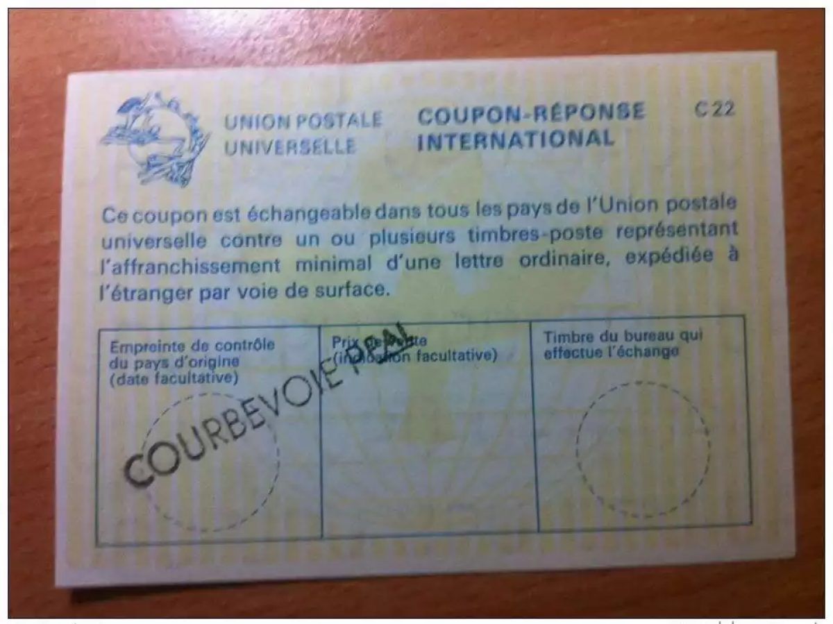 France COURBEVOIE PPAL UPU Postal Union COUPON-REPONSE INTERNATIONAL C22