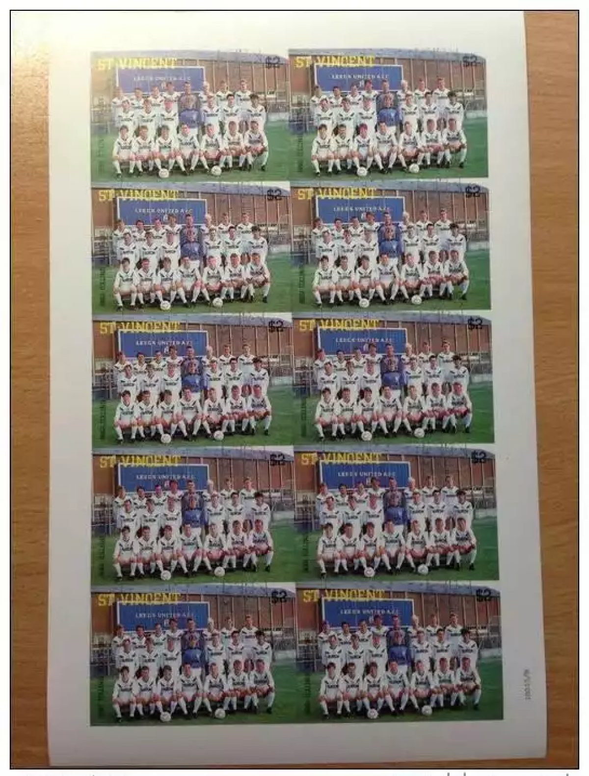 ST. VINCENT 1987 Fußball Bogen Leeds United Barclay's 1. Liga PROOF