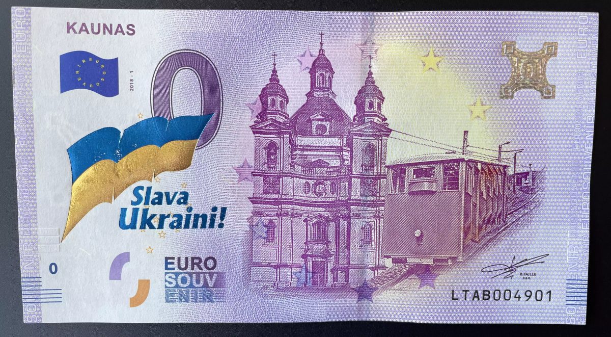 Kaunas mit Goldfolie SLAVA UKRAINI!