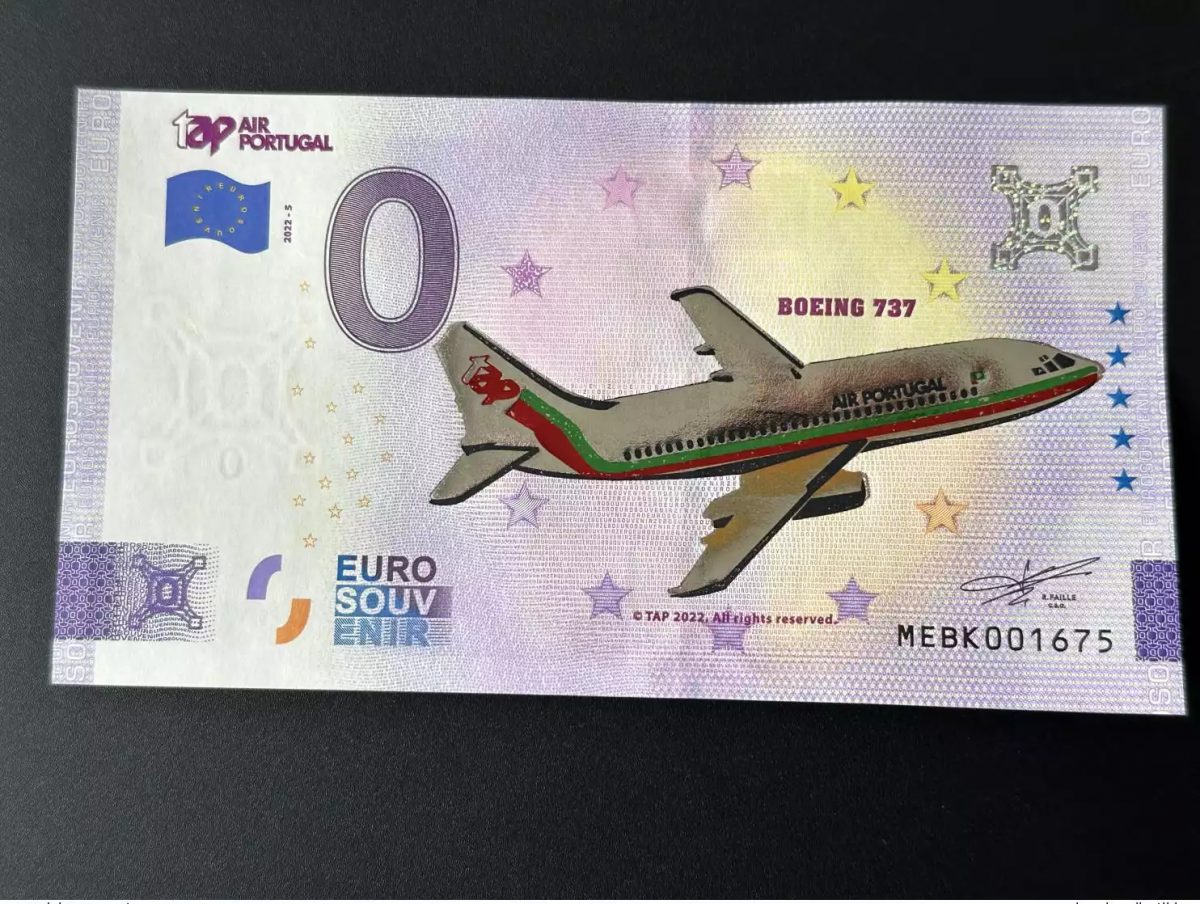 Billet touristique Souvenir 2022 Boeing 747 TAP Air Portugal doré