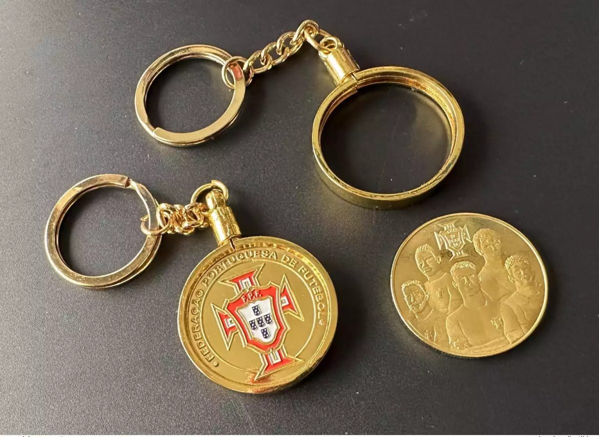 Keychain for 34mm souvenir medal (without medal)
