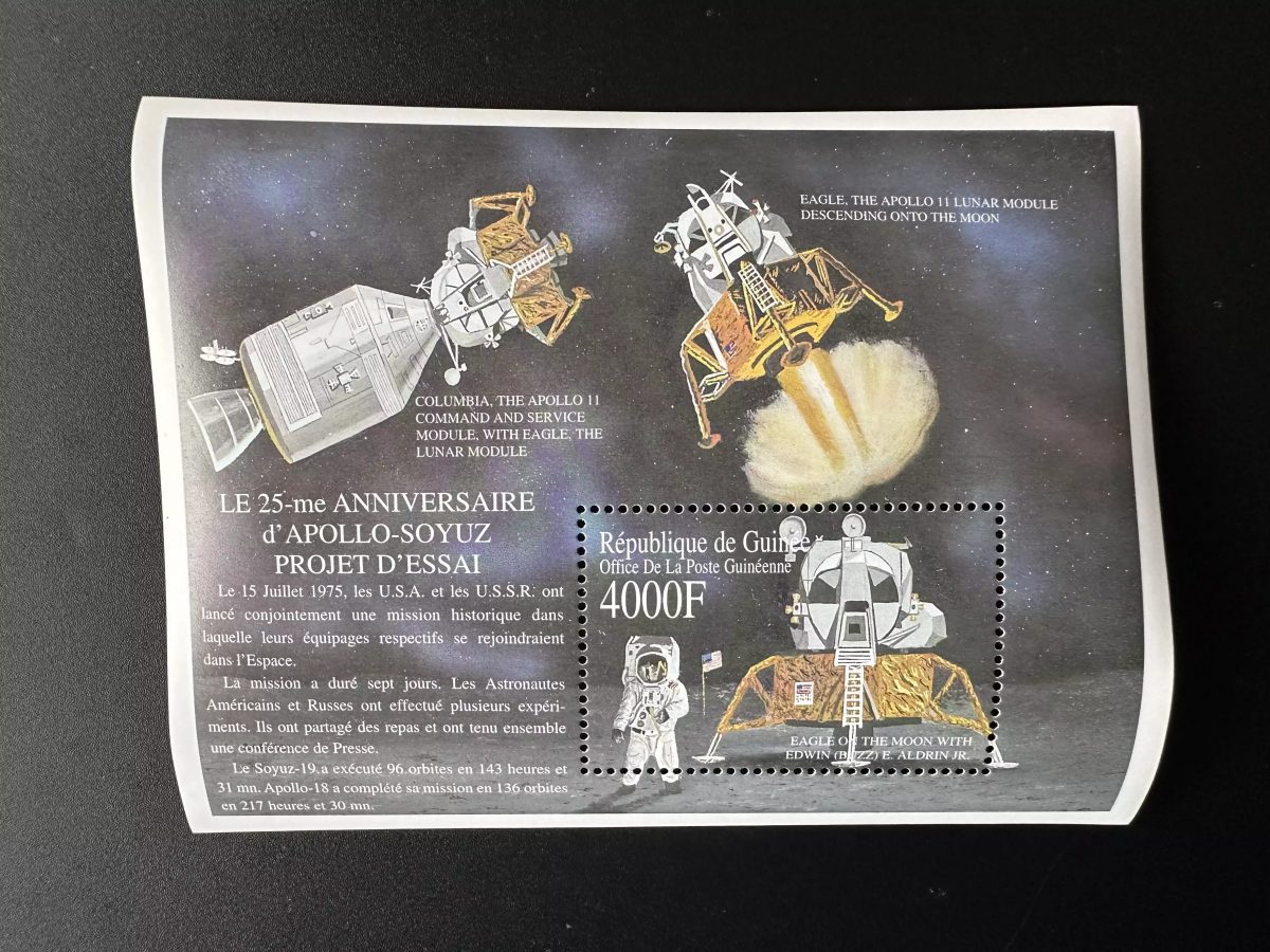 Guinée 2000 Sc. 1868 bloc Espace Space Apollo Soyuz Soyouz USA URSS fusée rocket