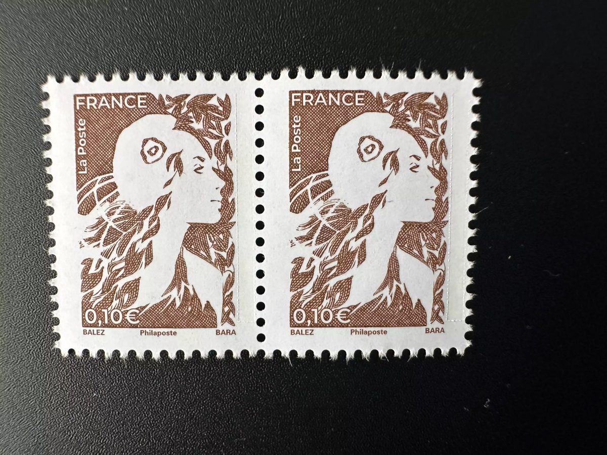 France 2025 pair of horizontal sheet board Marianne de l'Avenir 0.10€ gummed