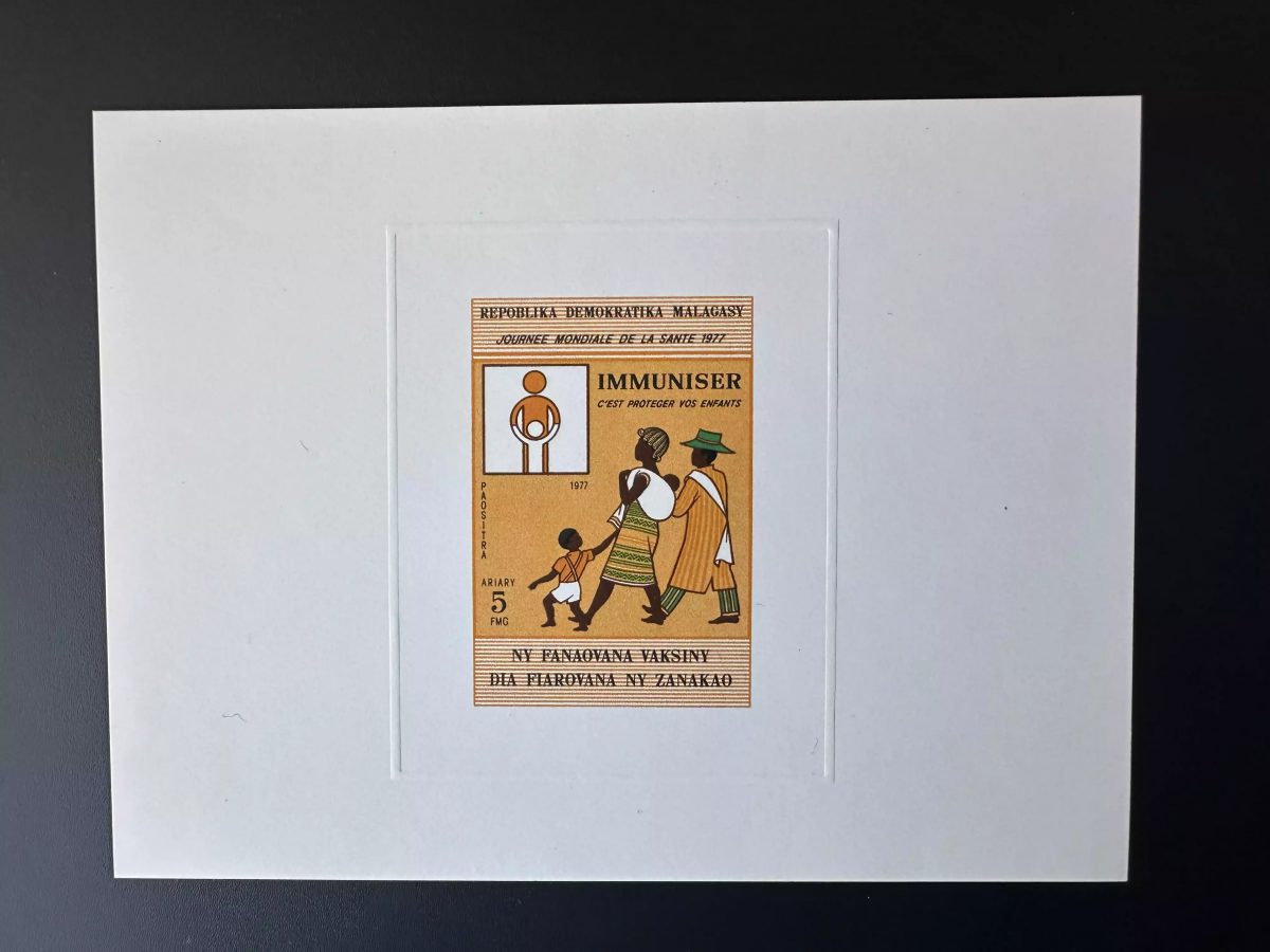 Madagascar 1977 Mi. 833 Epreuve De Luxe Journée mondiale Santé Health Immuniser
