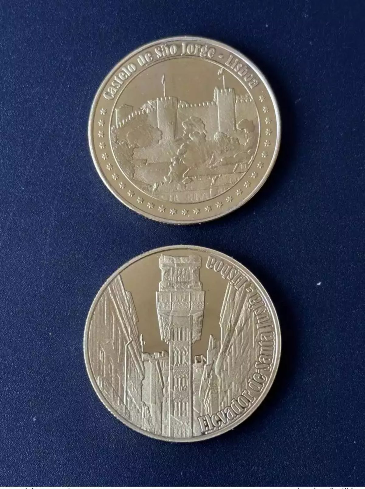Castelo de S. Jorge souvenir medal - Elevador Santa Justa Lisboa
