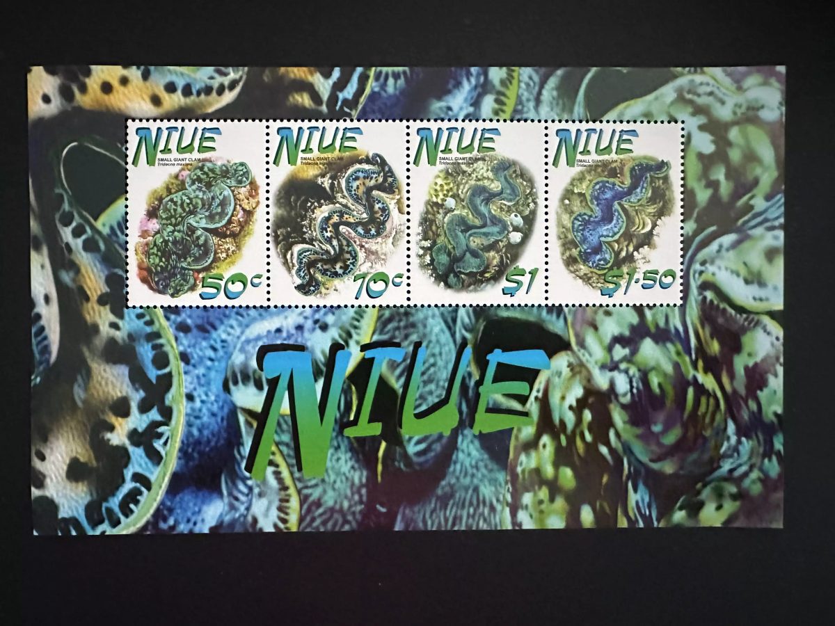 Niue 2002 Mi. Bl. 130 II WWF Faune marine Small giant clam WITHOUT / SANS logo