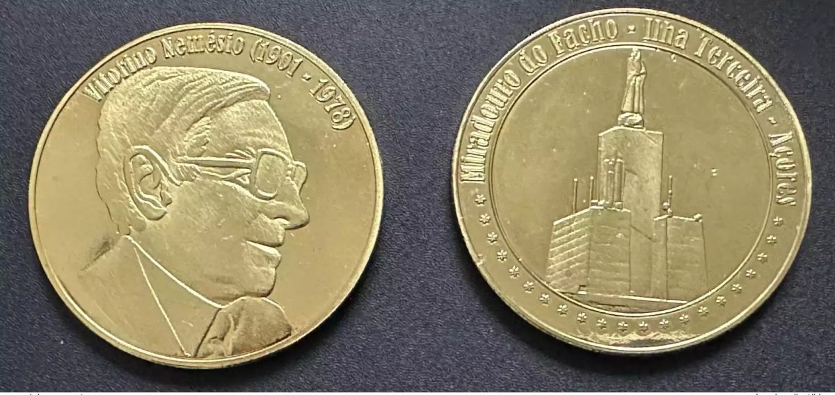 Médaille souvenir "Vitorino Nemésio - Miradouro do Facho - Terceira Açores"