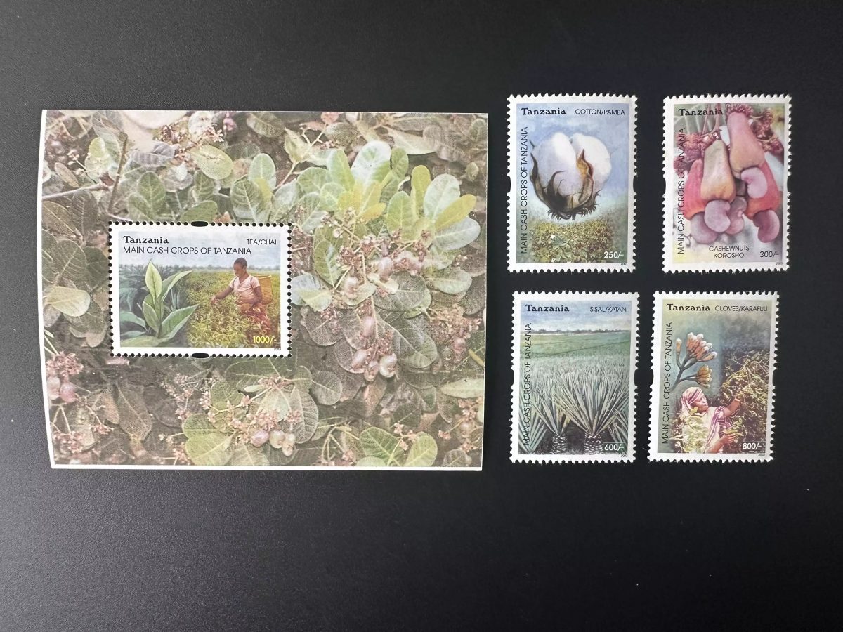 Tanzanie 2003 Mi. 4093 - 4096 Bl. 544 Cultures Plantes Thé Coton Sisal Noix