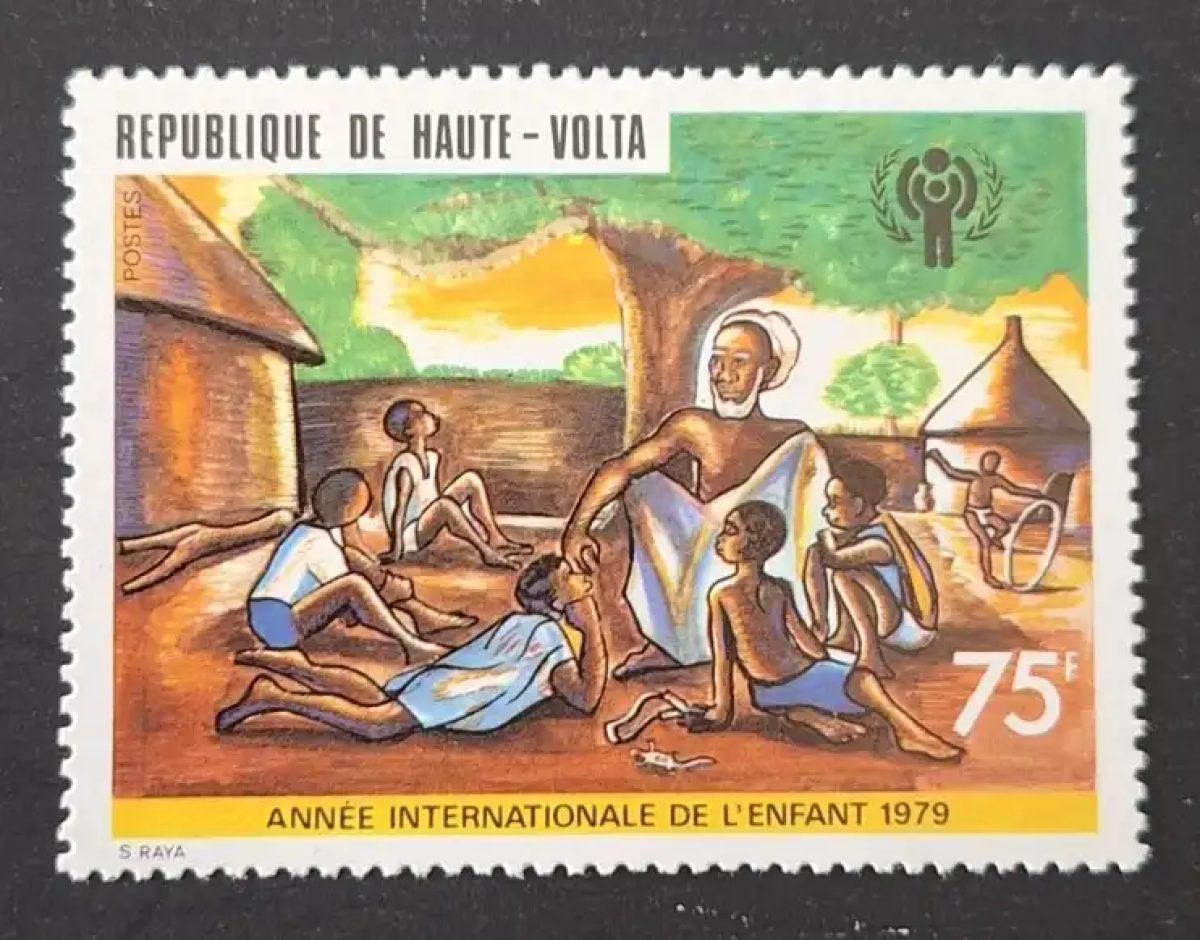Upper Volta 1979 Mi. 748 International Year of the Child village