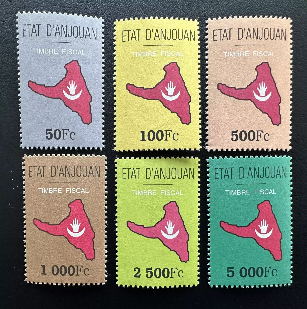 Anjouan Comores 1999 fiscal carte île main croissant série complète