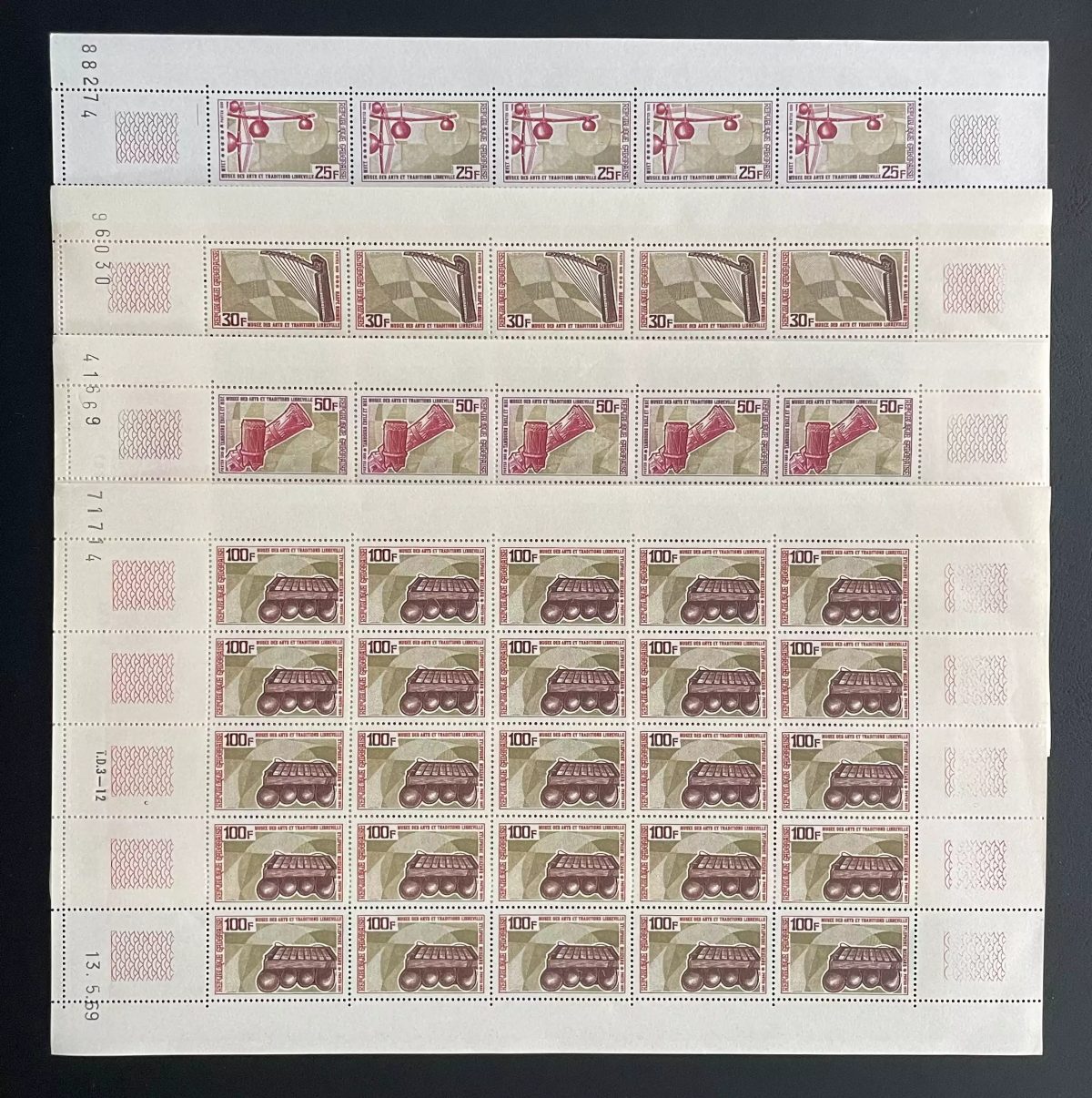 Gabon 1969 YT 239-242 planche musée arts traditions musique instruments