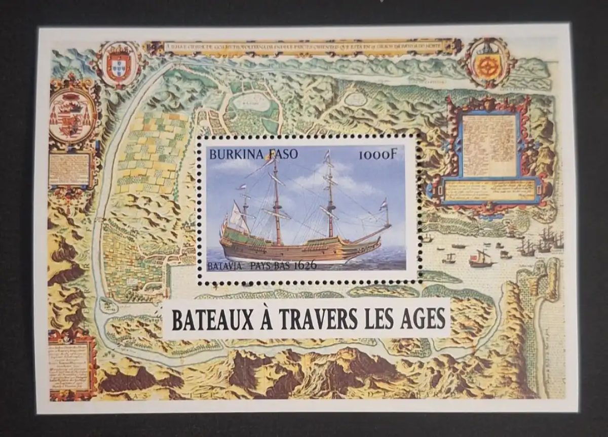Burkina Faso 1999 Mi. Bl. 188 bateaux voilier Batavia carte ancienne