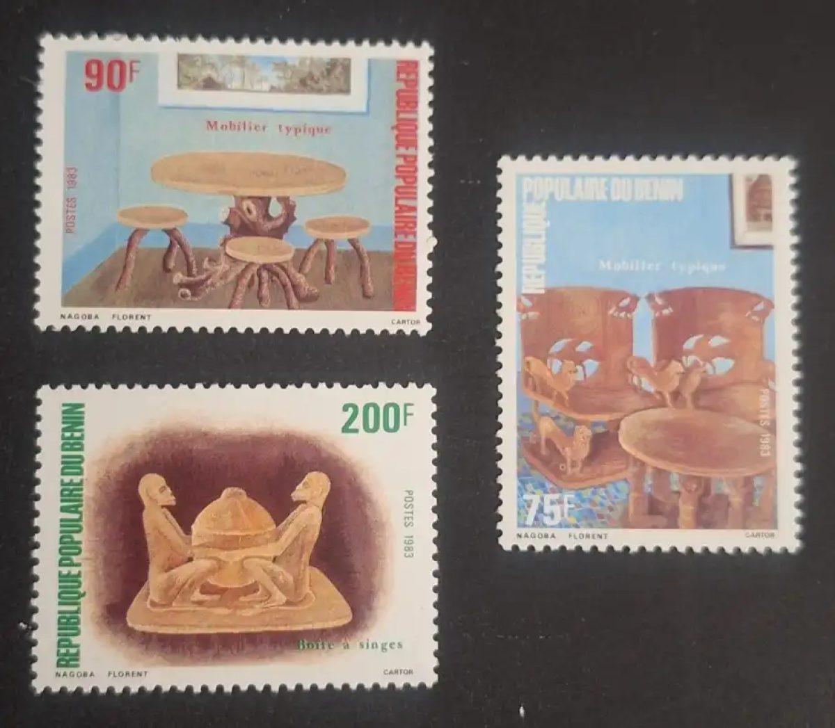 Bénin 1983 Mi. 318-320 mobilier typique artisanat bois boîte singes