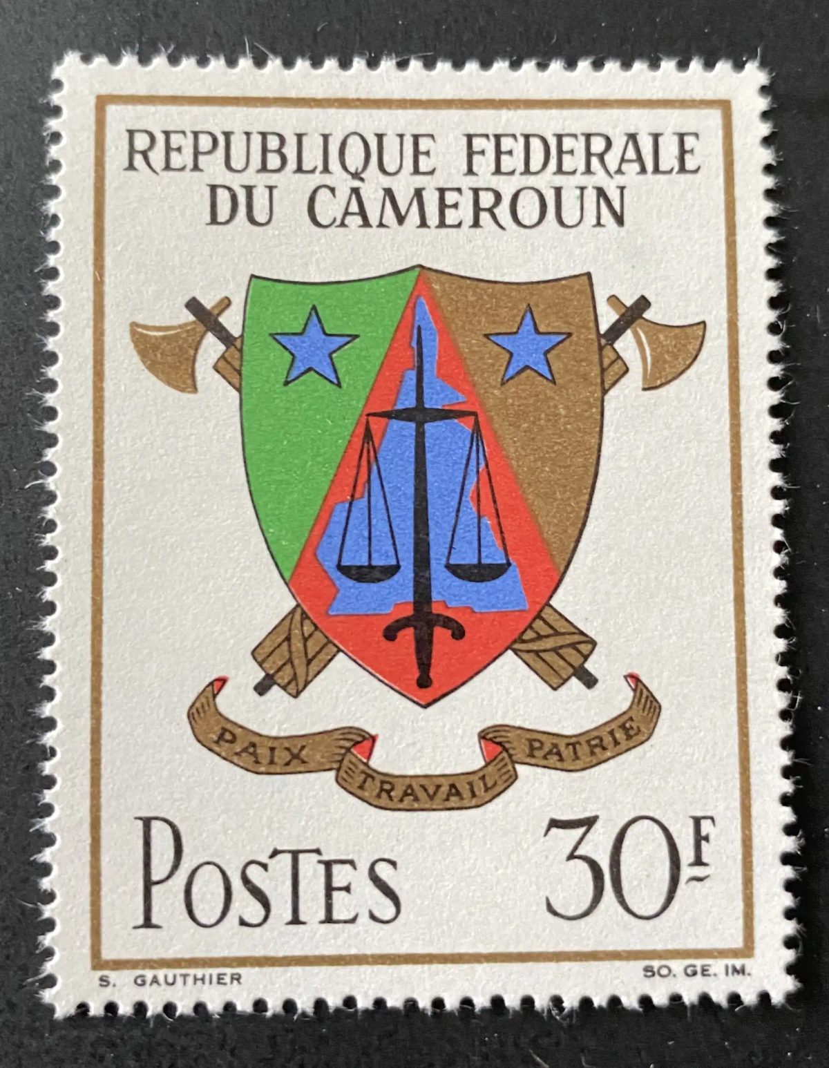 Cameroun 1968 Mi. 530 armoiries fédérales blason étoiles balance justice