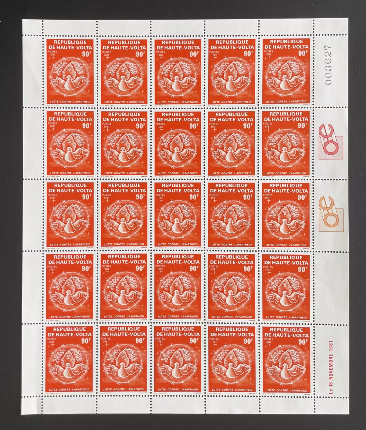 Haute-Volta 1981 YT 558 planche lutte contre apartheid colombe paix