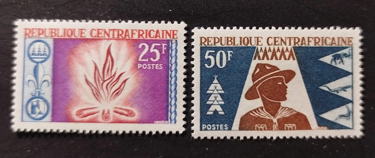 Centrafrique 1966 Mi. 91-92 Scoutisme feu de camp scout jeunesse