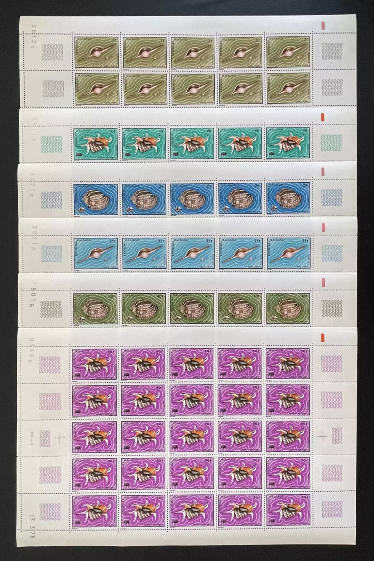 Madagascar 1973 YT 516-521 planche coquillages faune marine mollusques