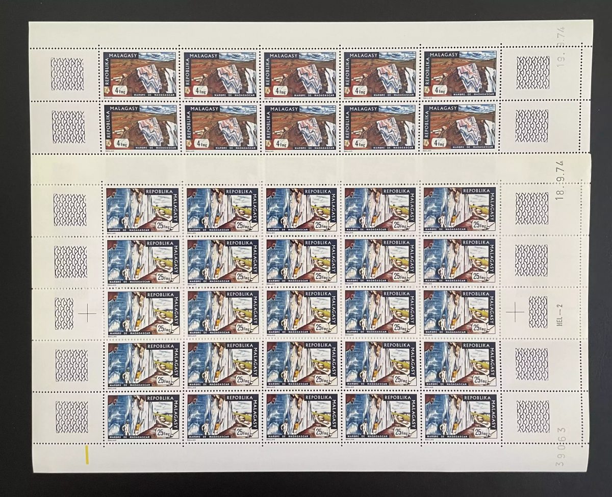 Madagascar 1974 YT 543-544 planche marbre géologie minéraux Malagasy