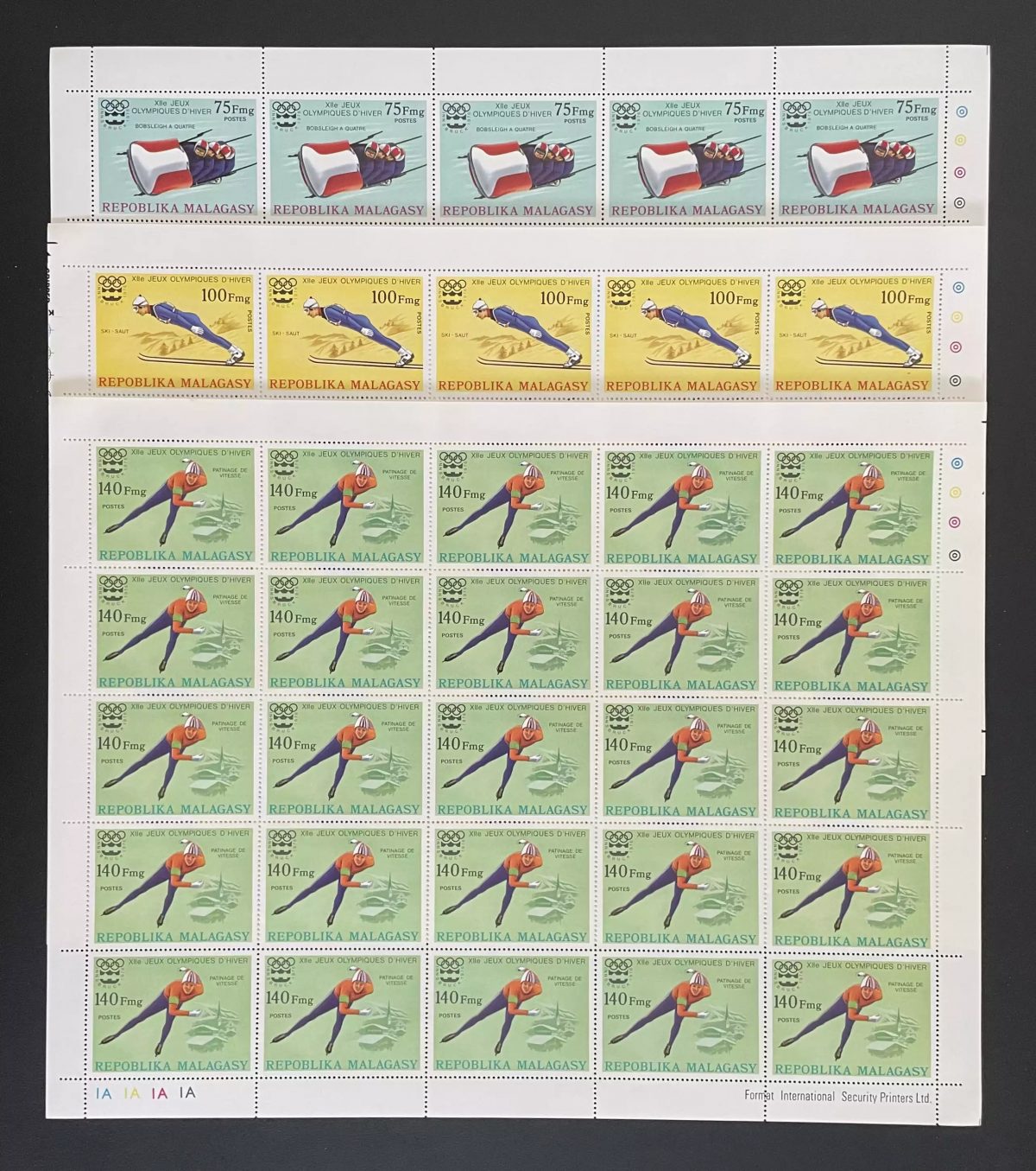 Madagascar 1975 YT 573-575 planche JO hiver bobsleigh ski patinage