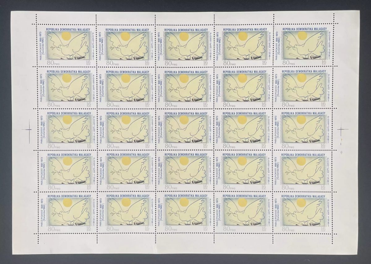 Madagascar 1981 YT 661 planche Pablo Picasso Colombe 1962 paix peinture