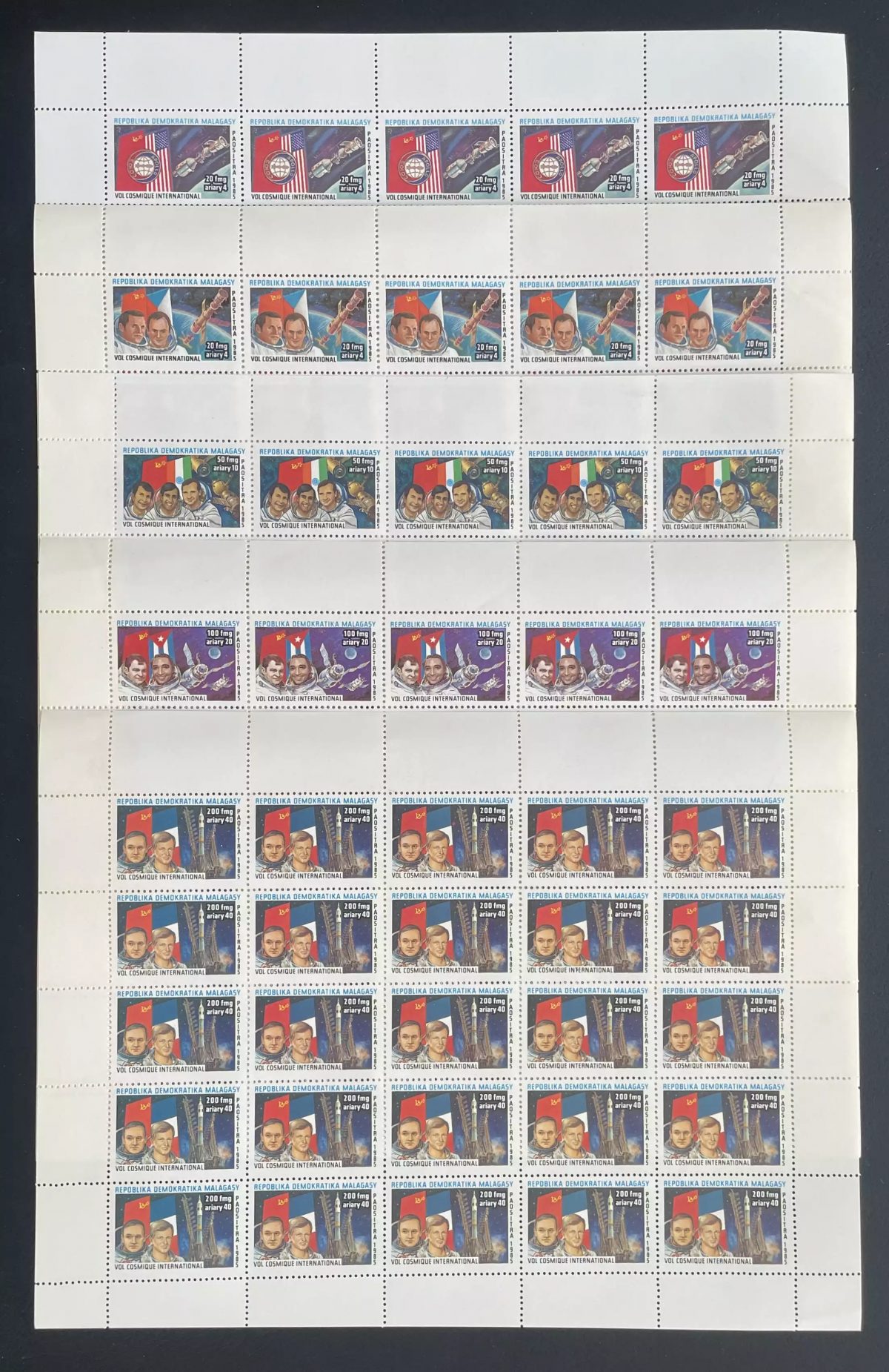Madagascar 1985 YT 758-762 planche vol cosmique international espace
