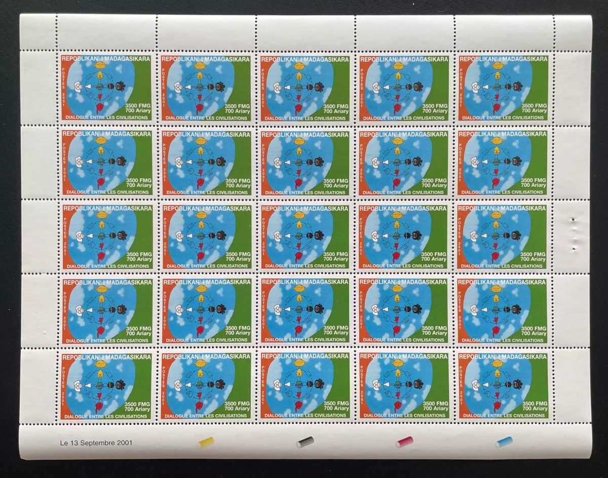 Madagascar 2001 YT 1826 planche dialogue civilisations globe paix