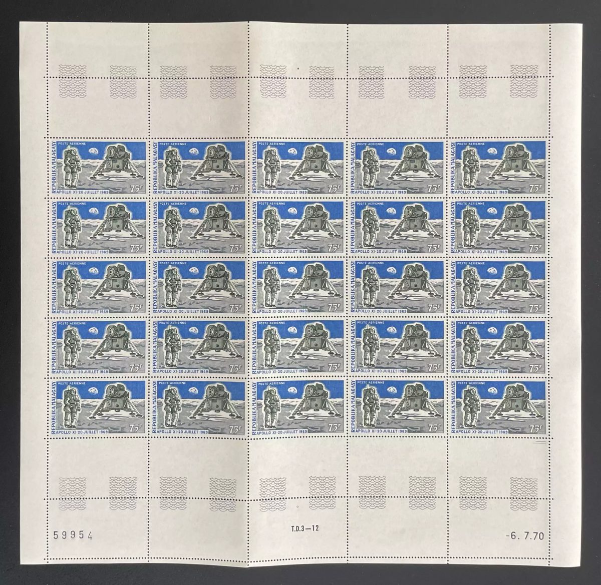 Madagascar 1970 YT PA 112 planche Apollo XI Lune astronaute espace