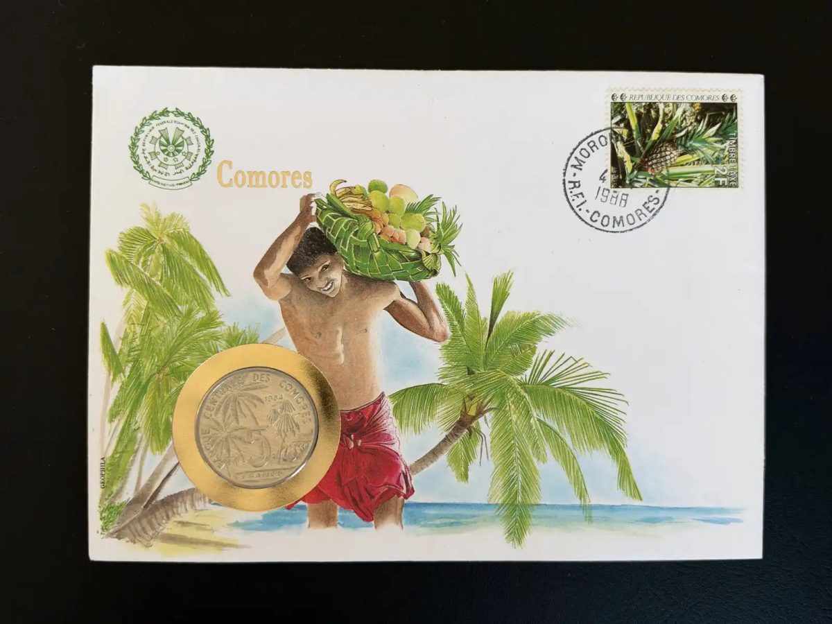 Comores enveloppe numismatique 5 Francs 1984 timbre taxe Moroni 1988