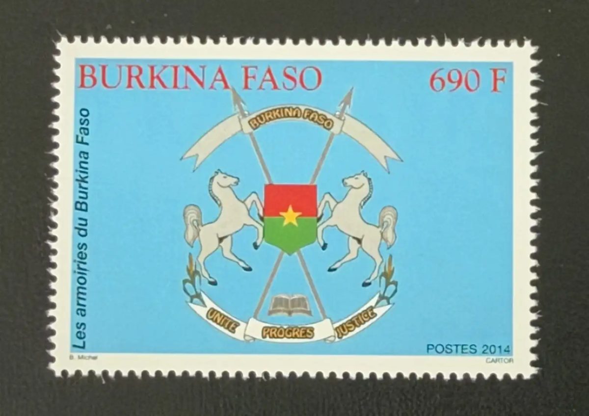 Burkina Faso 2014 Mi. 1985 armoiries chevaux lances unité progrès
