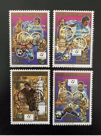 Madagaskar 1989/1993 DOPPELTER AUFDRUCK Mi. 1543-1546A Italien 1990 Fußball