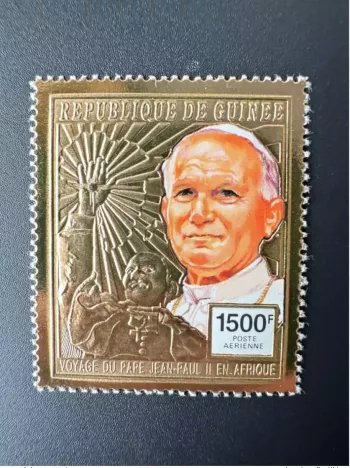 Guinée 1992 Mi. 1390 Or Pape Jean-Paul II Pope John Paul Colombe