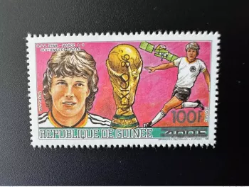 Guinea 1991 Mi. 1325 overloaded FIFA World Cup Football Mexico 1986 Soccer