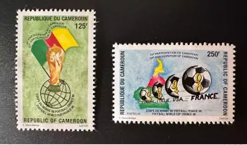 Cameroun 1998 Mi. 1234 - 1235 Football World Cup FIFA France WM Coupe du Monde