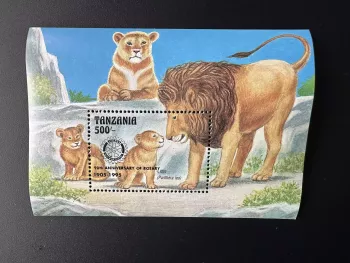 Tanzania 1996 Mi. Bl. 350 surchargé 90th anniversary Rotary Club 1995 faune Lion