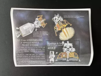 Guinée 2000 Sc. 1868 bloc Espace Space Apollo Soyuz Soyouz USA URSS fusée rocket