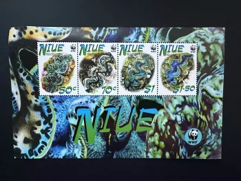 Niue 2002 Mi. Bl. 130 I WWF Marine Fauna Small giant clam WITH/WITH logo