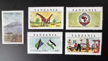 Tanzanie 1998 Mi. 2838 - 2841 Éléphant Kilimandjaro Girafe Drapeau Moto EMS PAPU