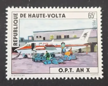 Haute-Volta 1980 Mi. 747 O.P.T. AN X avion Air Volta aéroport courrier