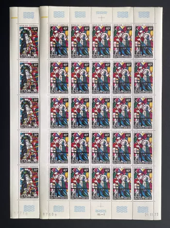 Gabun 1973 YT 326-327 Bogen Hl. Theresia vom Kinde Jesu Glasfenster