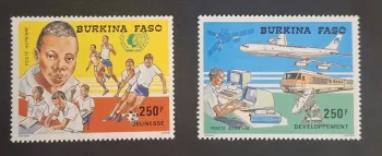 Burkina Faso 1986 Mi. 1073-1074 jeunesse développement aviation sport