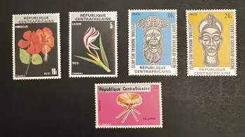 Centrafrique 1981 Mi. 658-662 fleurs hibiscus masques africains Lagos