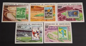 Haute-Volta 1977 Mi. 700-704 ND football stades Coupe du Monde FIFA