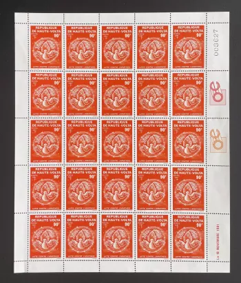 Haute-Volta 1981 YT 558 planche lutte contre apartheid colombe paix