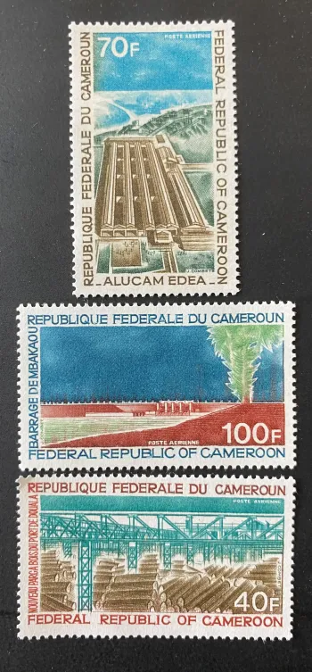 Cameroun 1971 Mi. 642-644 Alucam Edea barrage Mbakaou port Douala