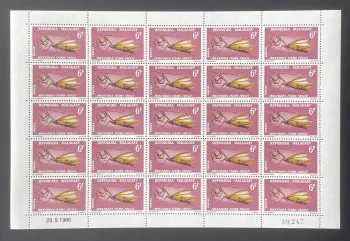 Madagascar 1966 YT 427 planche mante religieuse insecte Mantodea
