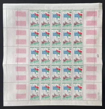Madagascar 1968 YT 447 planche admission ONU drapeaux Nations Unies
