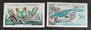 Centrafrique 1962 Mi. 31-32 oiseaux perroquets inséparables touraco