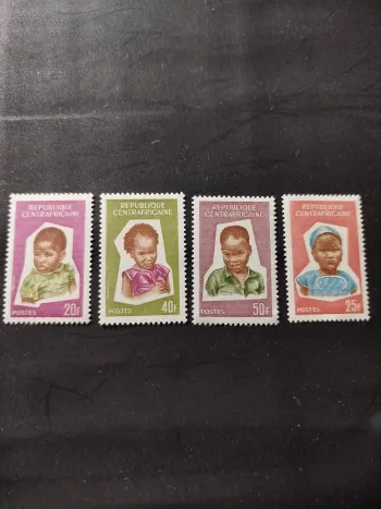 Centrafrique 1964 Mi. 64-67 enfants africains portraits jeunesse