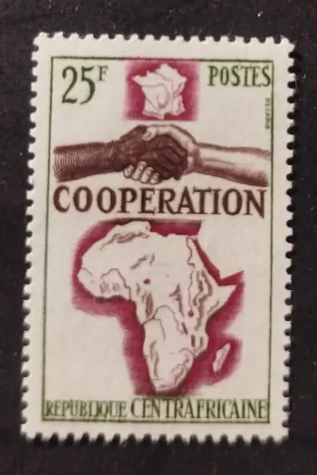 Centrafrique 1964 Mi. 68 coopération Afrique carte mains poignée